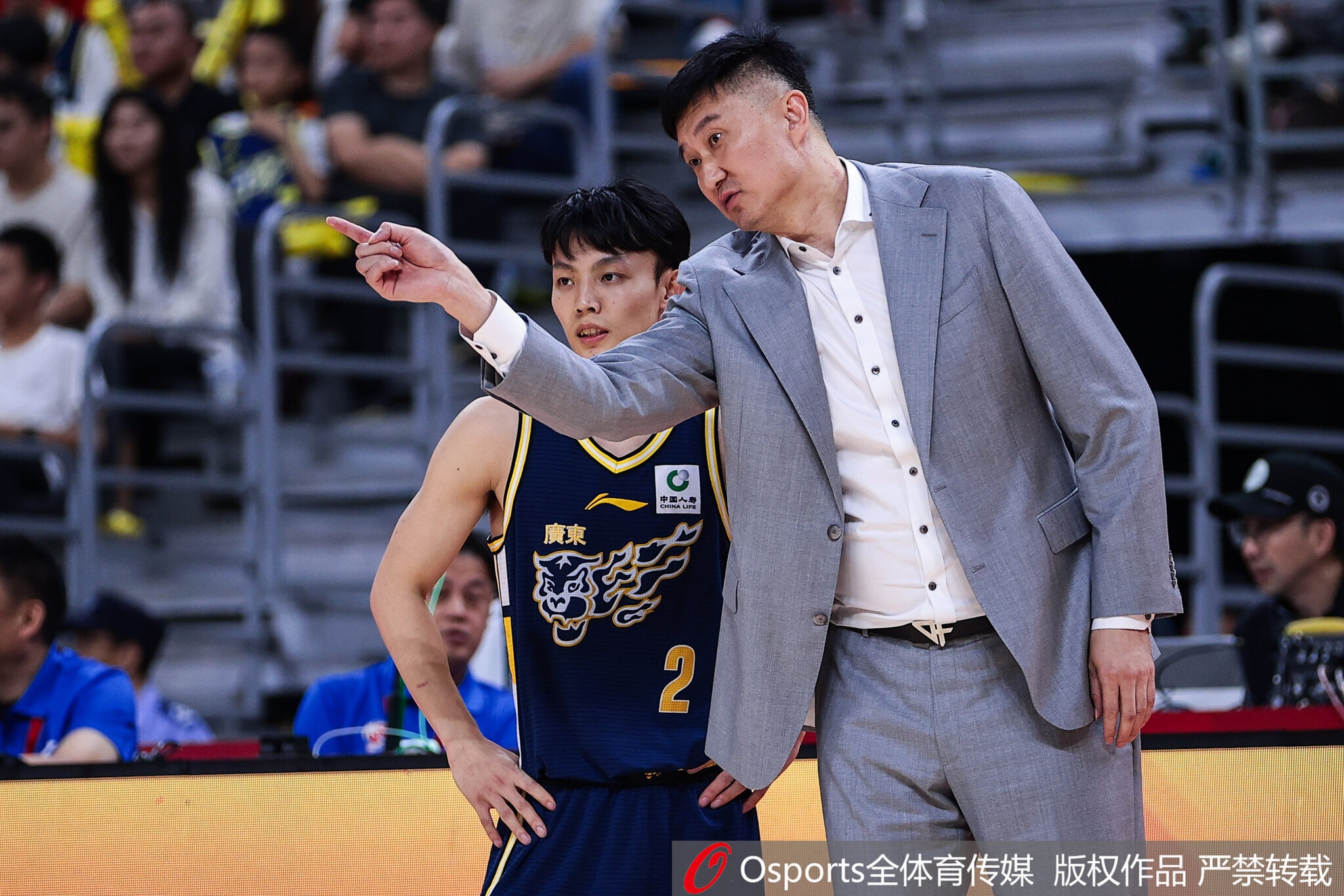 记者:广东赢在冠军的底蕴与底气上 永远不要低估一颗冠军的心